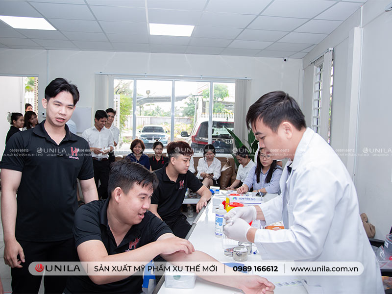 hoạt động công ty khám sức khỏe