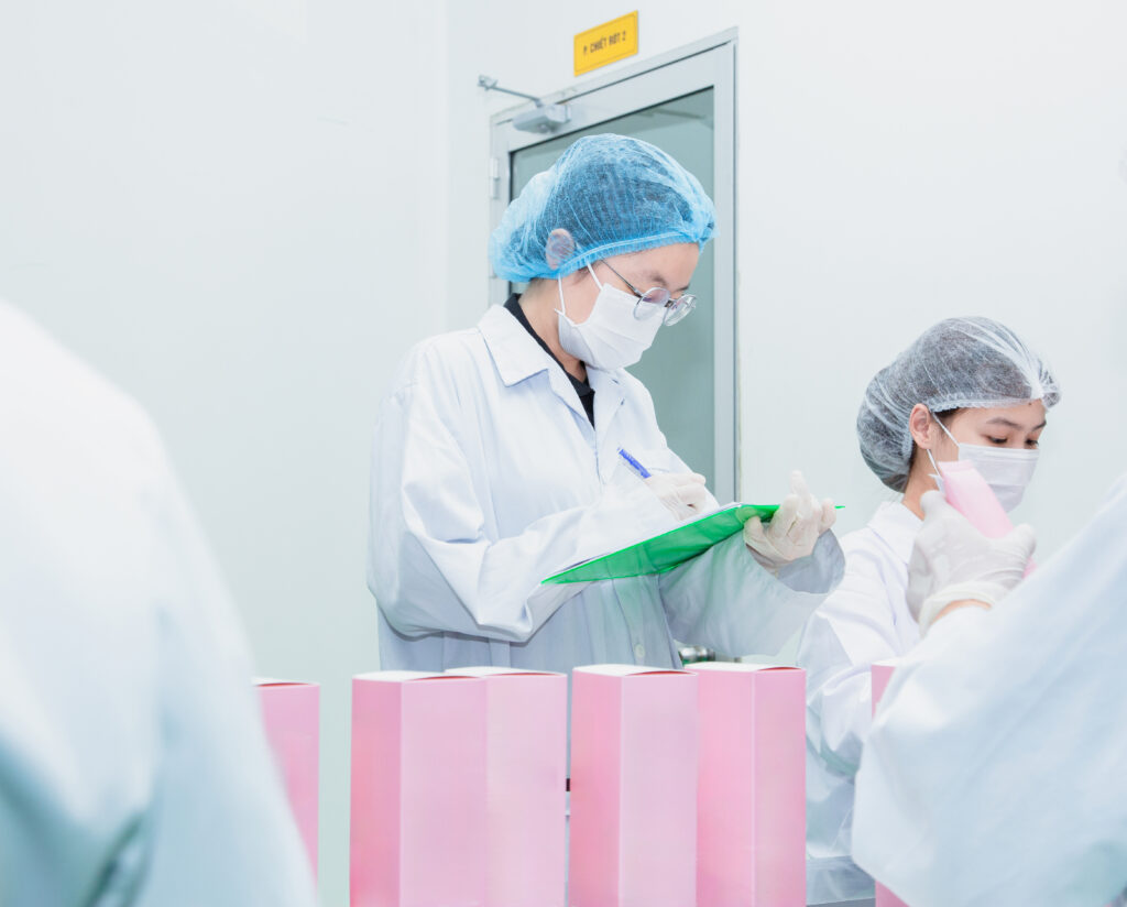 Pilot Batch trong sản xuất mỹ phẩm: Vì sao 1 đơn vị đồng hành R&D nên làm mẫu thử trước khi ra hàng loạt