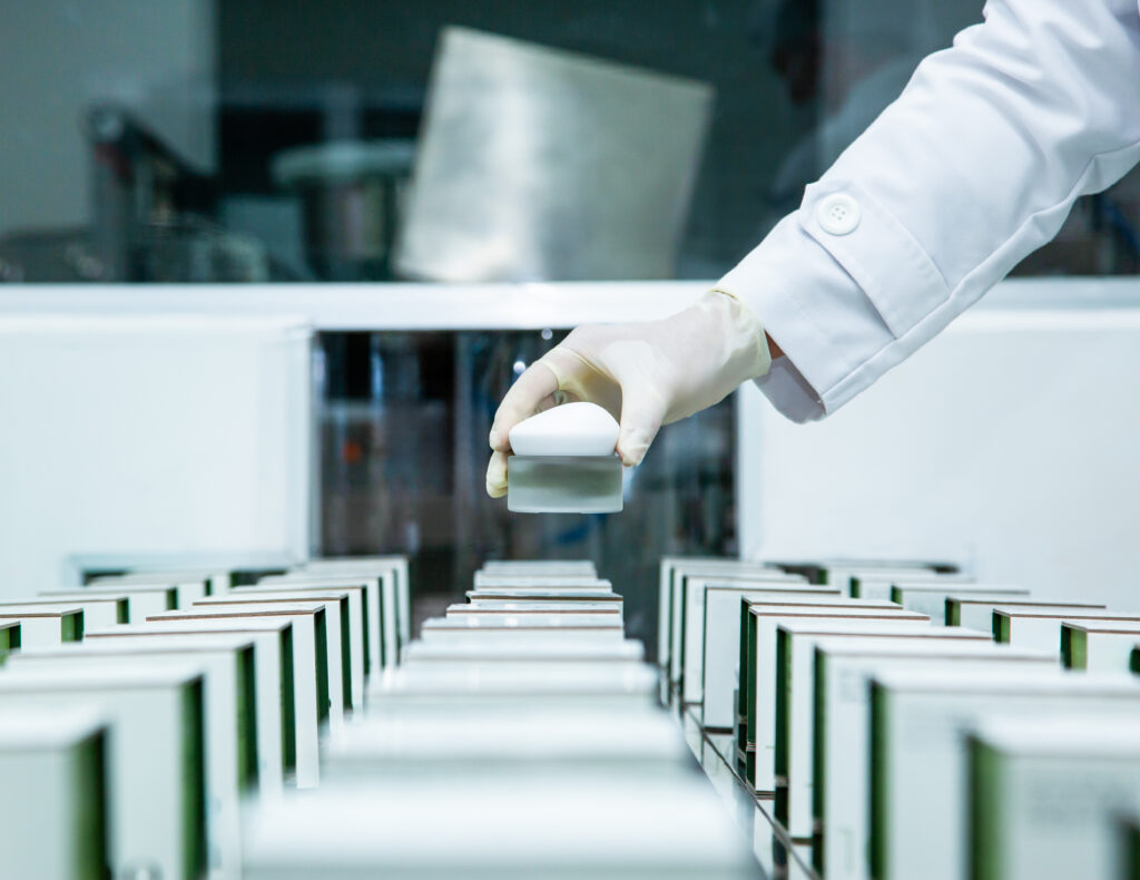 Pilot Batch trong sản xuất mỹ phẩm: Vì sao 1 đơn vị đồng hành R&D nên làm mẫu thử trước khi ra hàng loạt